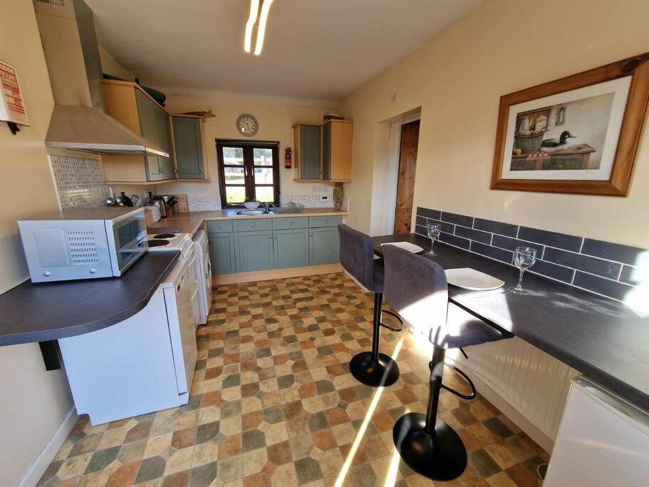 Swallows Nest Guest House - With Hot Tub Abergavenny Dış mekan fotoğraf