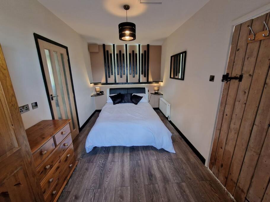 Swallows Nest Guest House - With Hot Tub Abergavenny Dış mekan fotoğraf